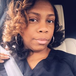 Meet your Posher, Dionna